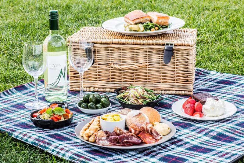 romantic picnic melbourne